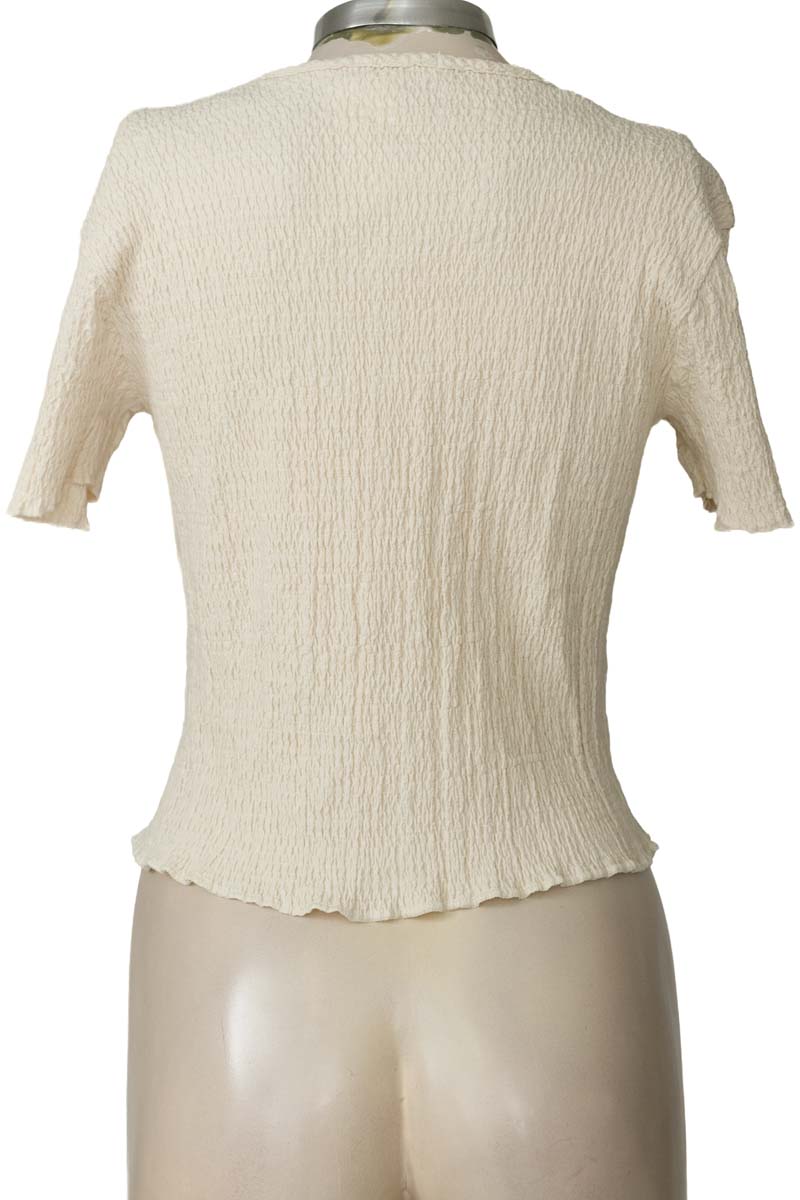 Top / Camiseta color Beige - PATPRIMO