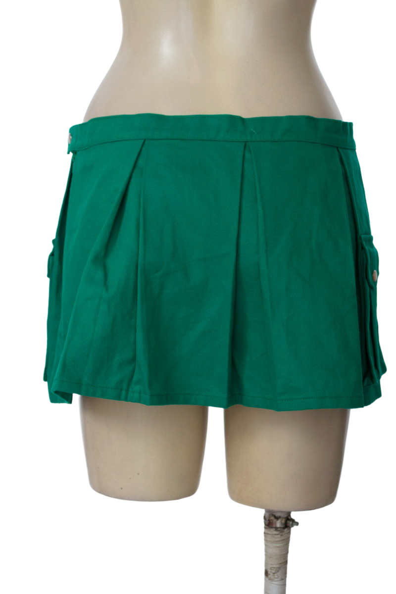 Falda color Verde - Closeando