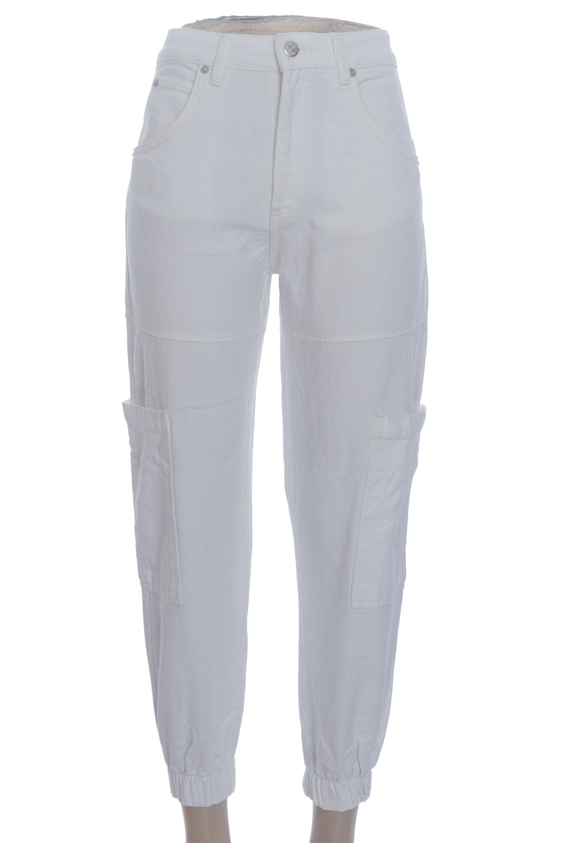 Pantalones color Blanco - Bershka