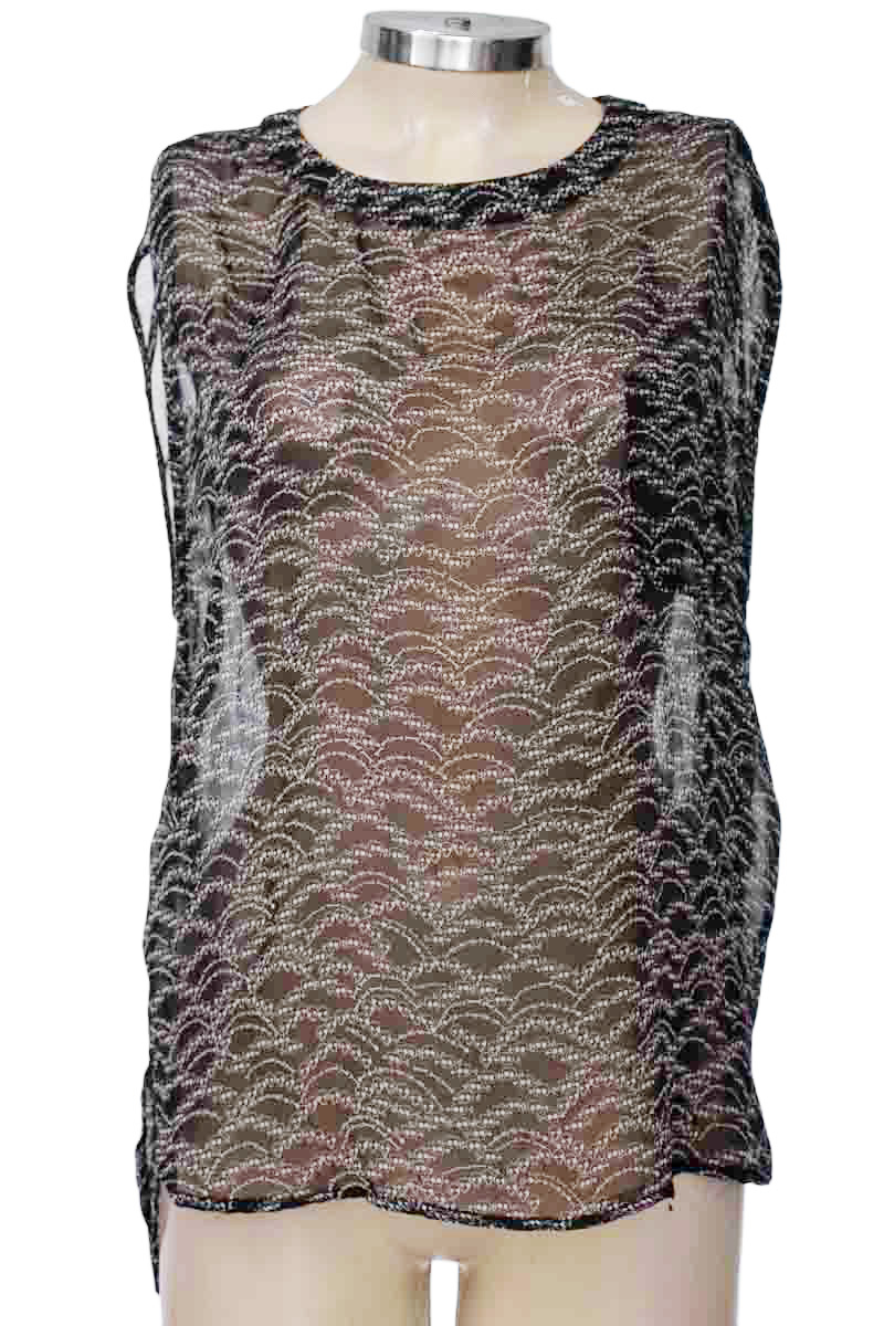 Top / Camiseta color Negro - MNG