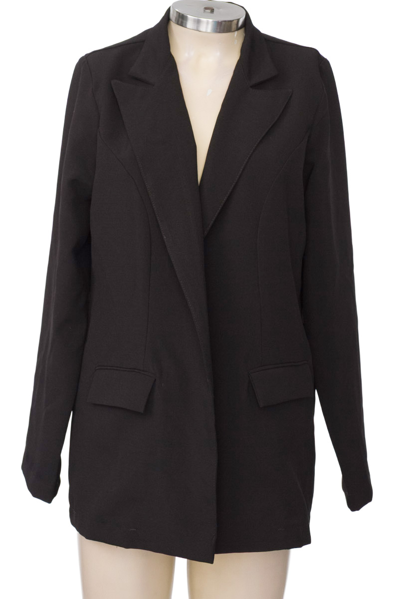 Chaqueta / Abrigo color Negro - Closeando