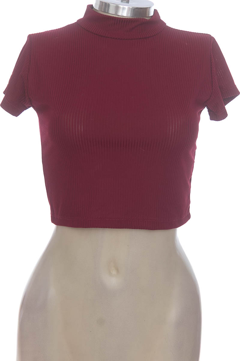 Top / Camiseta color Vinotinto - Closeando