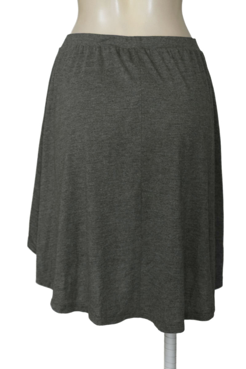 Falda color Gris - Basement