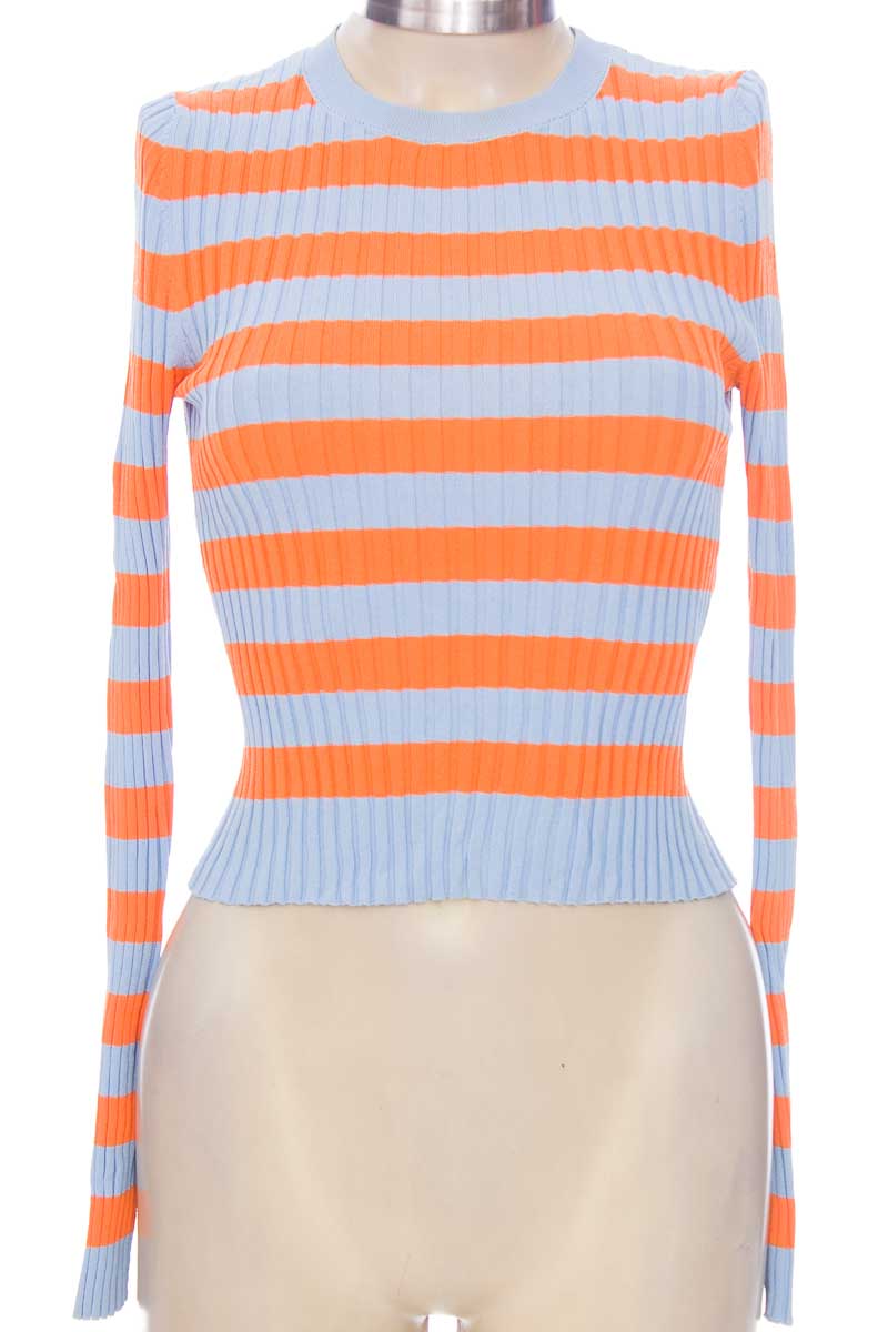 Sweater color Naranja Zara Closeando