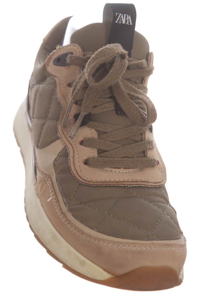 Tenis color Café - Zara