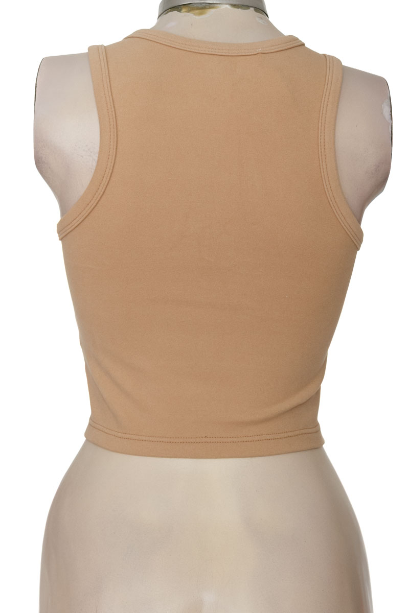 Top / Camiseta color Beige - Closeando