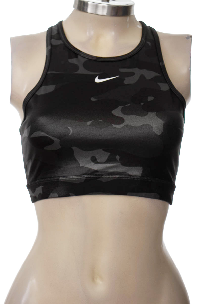 Ropa Deportiva / Salida de Baño color Negro - Nike