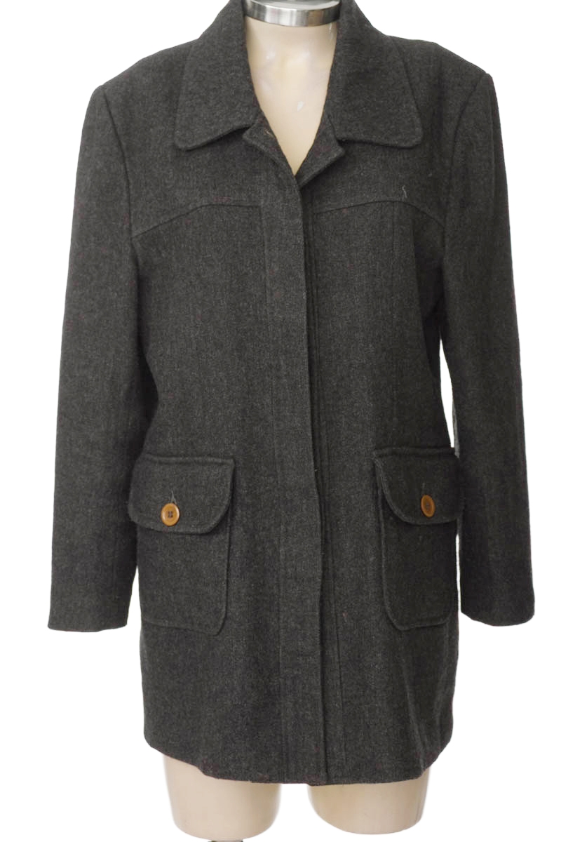 Chaqueta / Abrigo color Gris - Closeando