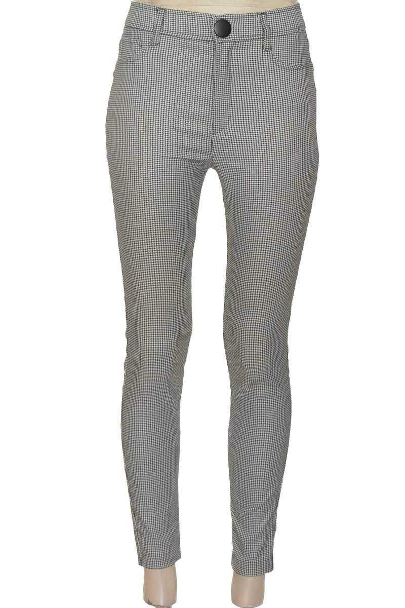 Pantalones color Estampado - Zara