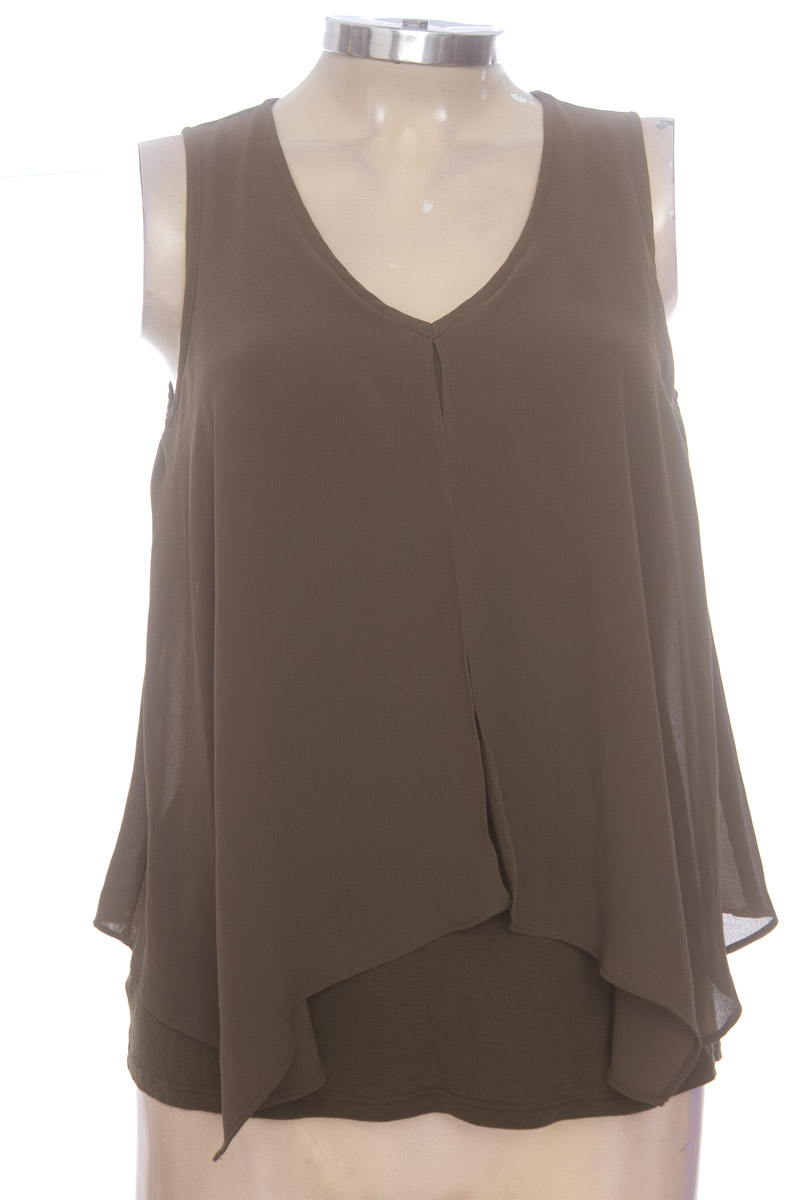 Top / Camiseta color Verde - B.WEAR