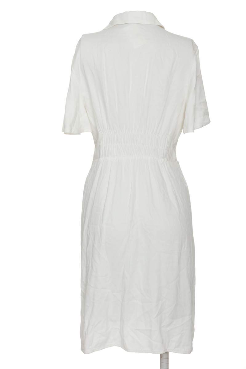 Vestido / Enterizo color Blanco - Arkitect