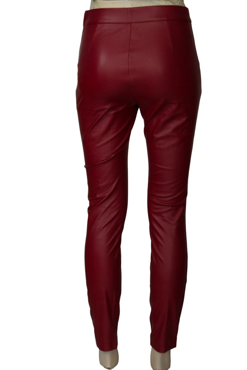 Pantalones color Vinotinto - Zara