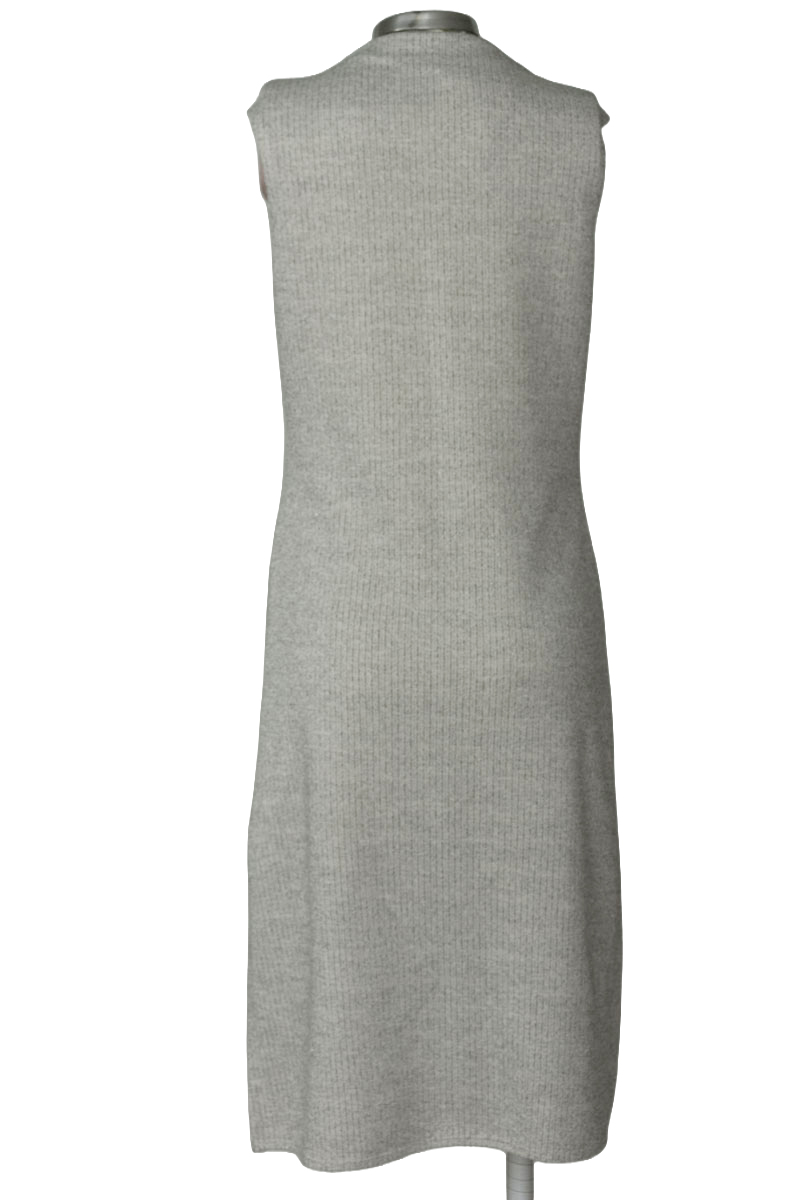 Vestido / Enterizo color Gris - Closeando