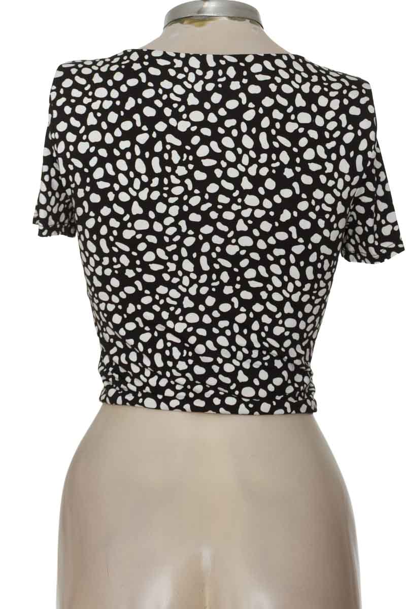 Top / Camiseta color Negro - Seven Seven