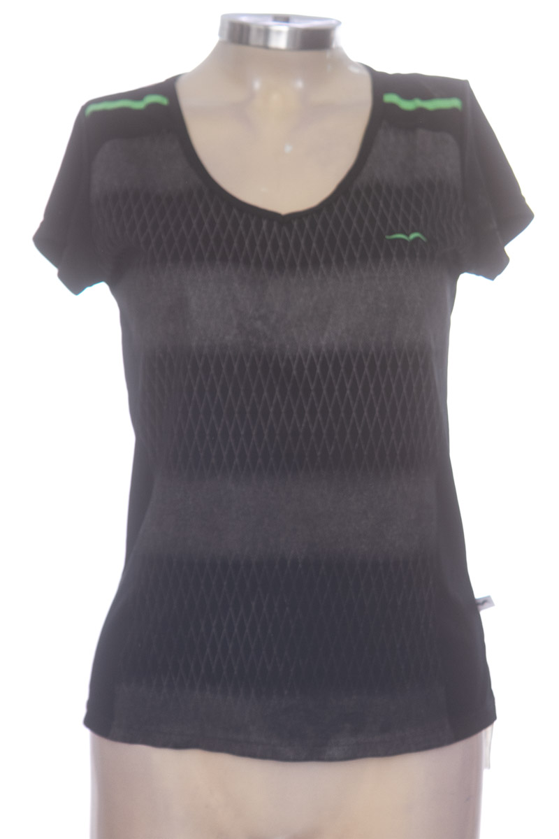 Ropa Deportiva / Salida de Baño color Negro - Closeando