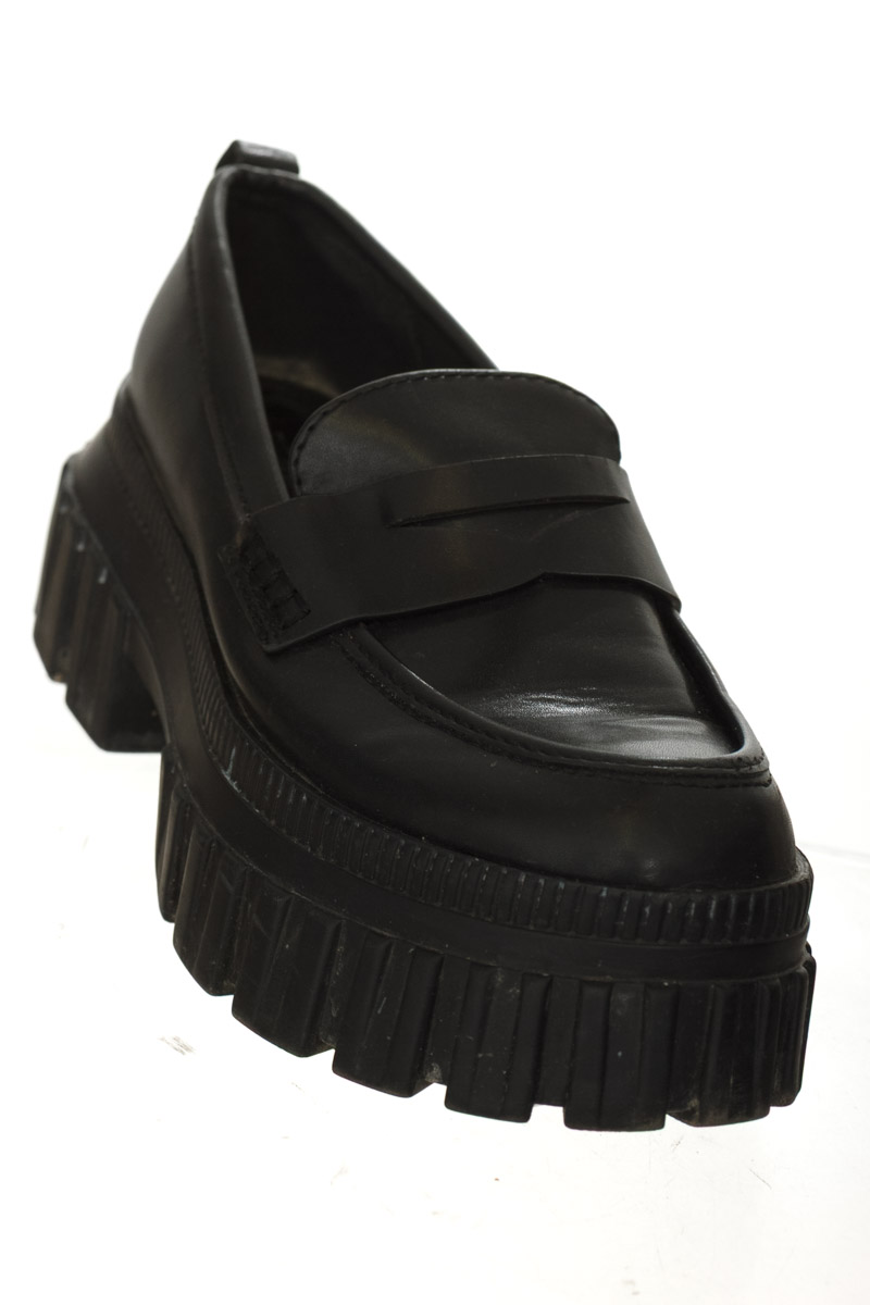 Zapatos color Negro - Stradivarius