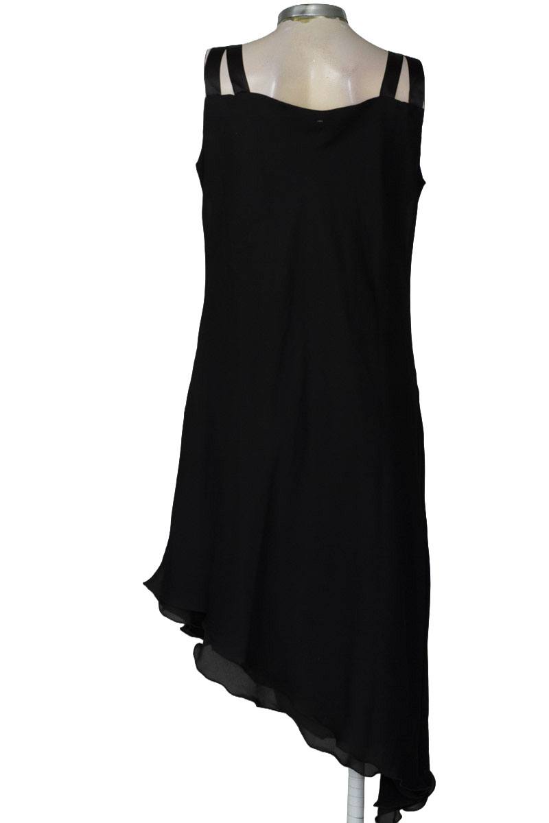 Vestido / Enterizo color Negro - Closeando