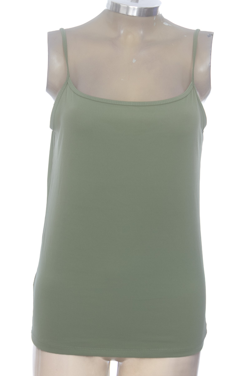 Top / Camiseta color Verde - Urb