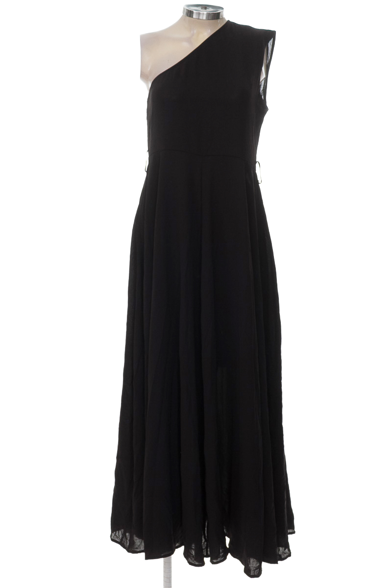 Vestido / Enterizo color Negro - Closeando