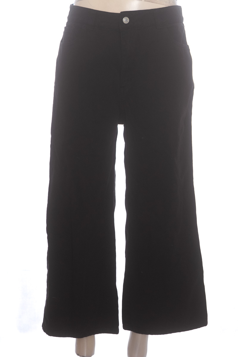 Pantalones color Negro - Arkitect/Amodomio