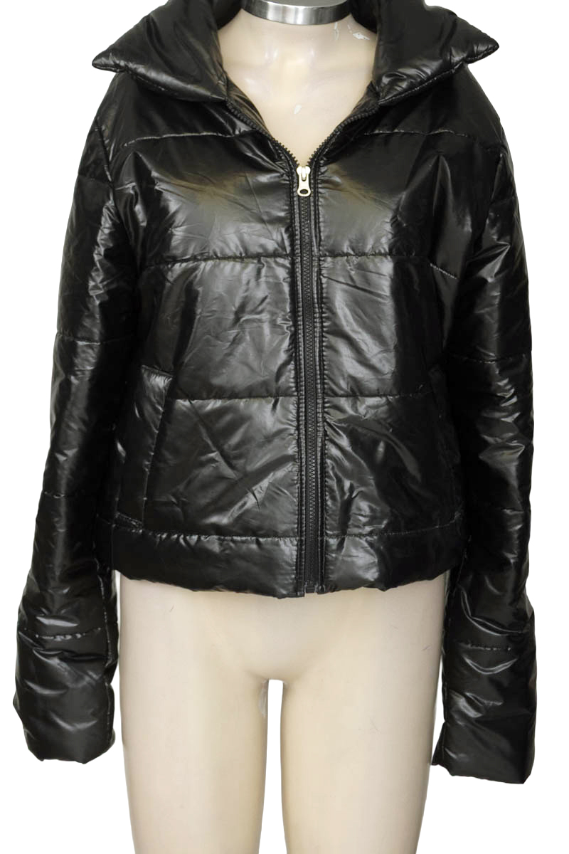 Chaqueta / Abrigo color Negro - Closeando