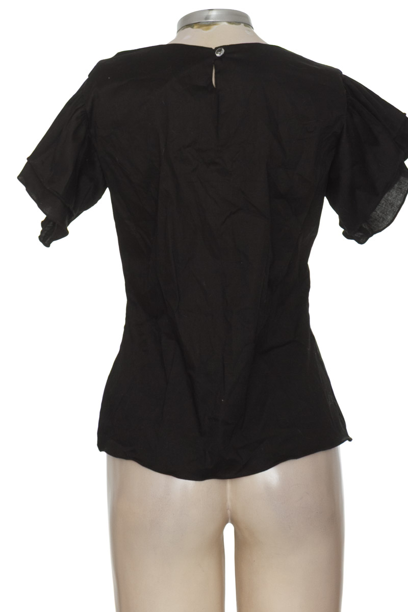 Blusa color Negro - Laurina