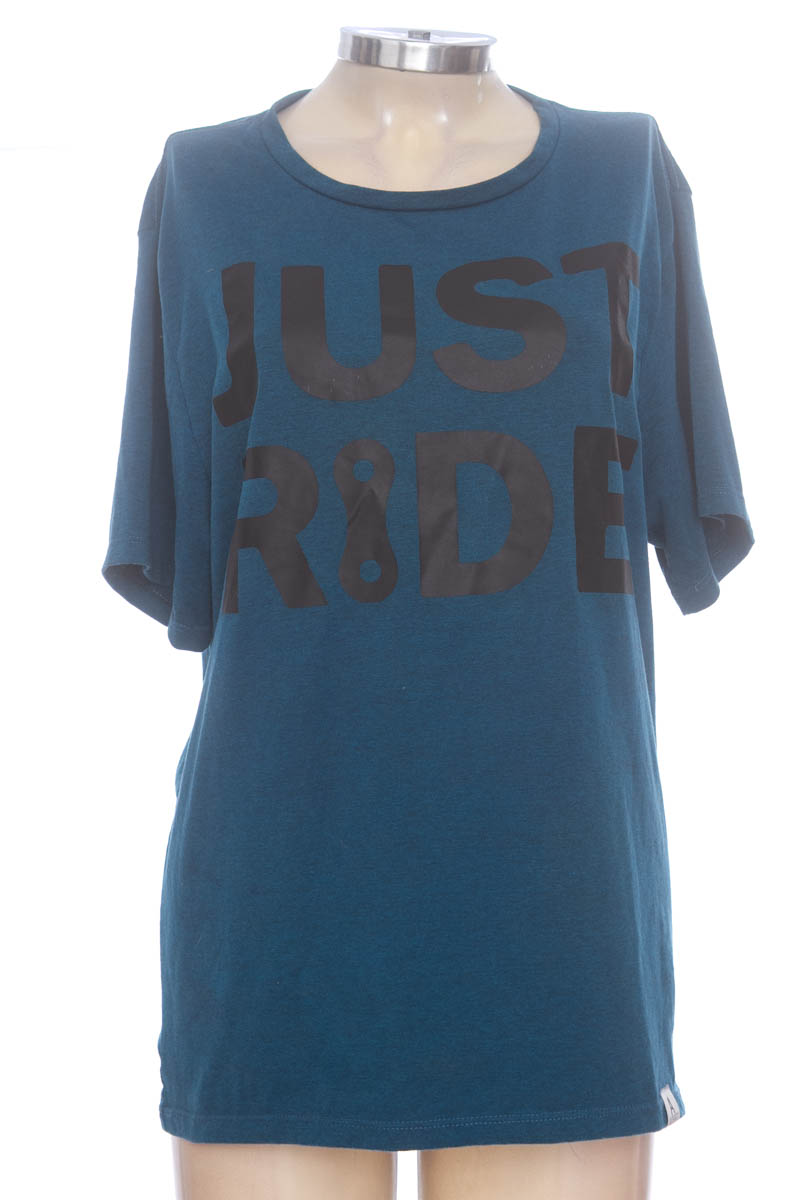Top / Camiseta color Azul - Authentic