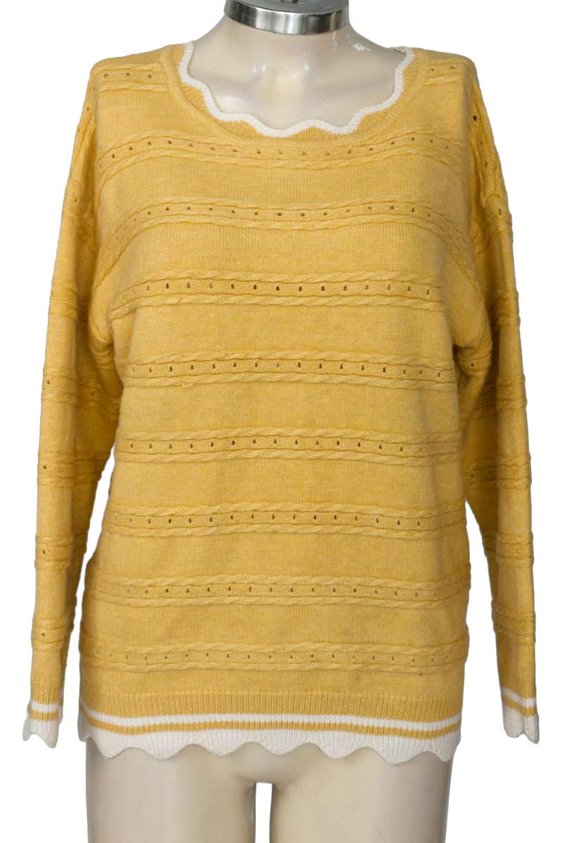 Sweater color Amarillo - Closeando