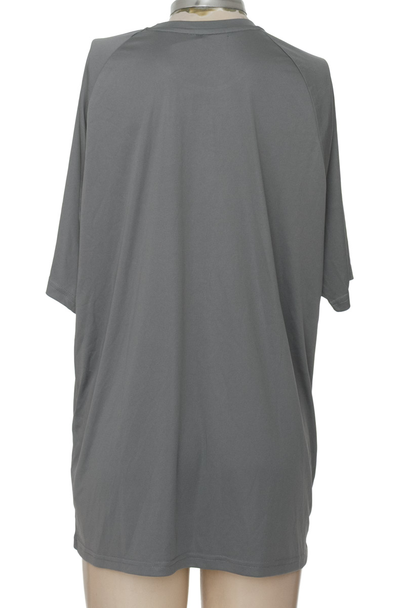 Ropa Deportiva / Salida de Baño color Gris - Nike