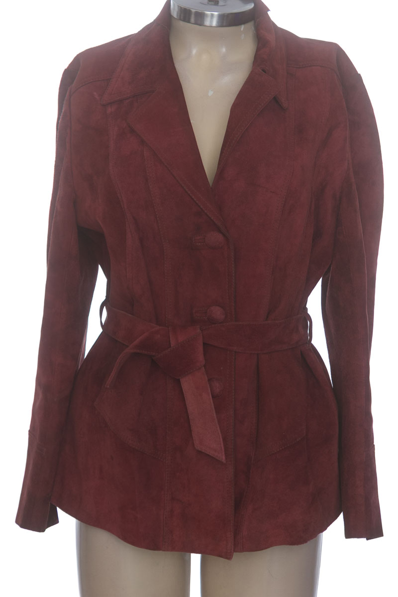 Chaqueta / Abrigo color Vinotinto - Closeando
