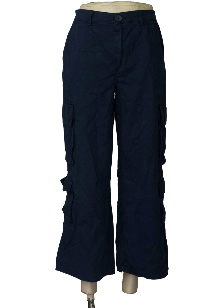 Pantalones color Azul - Stradivarius