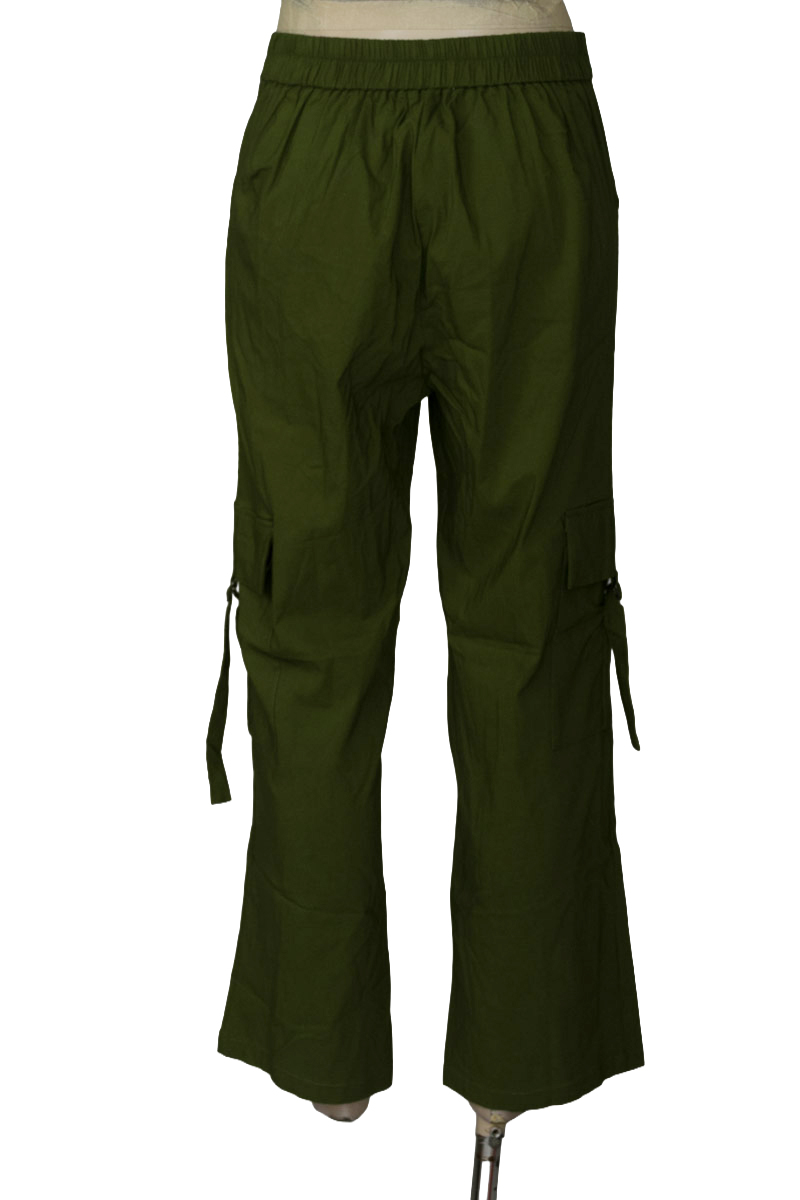 Pantalones color Verde - SUYE
