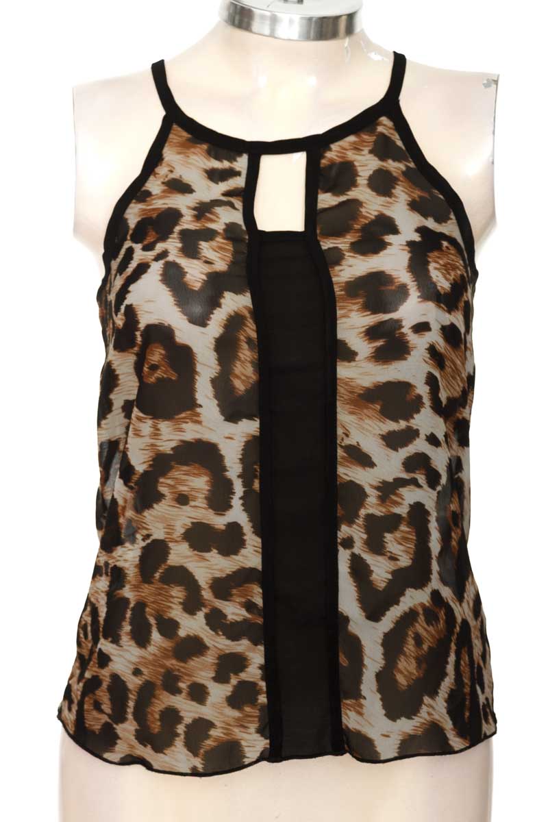 Top / Camiseta color Beige - ELA