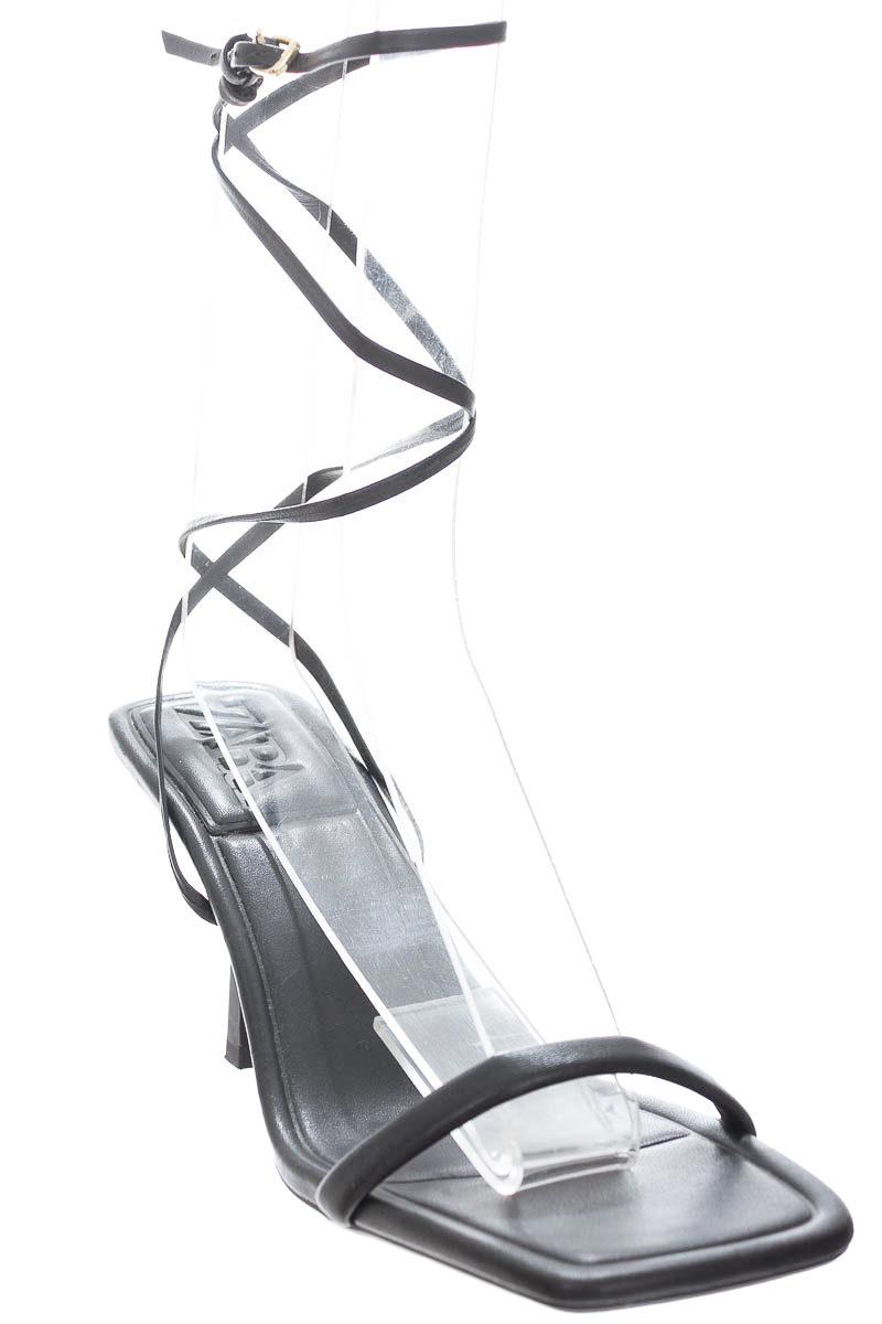 Zapatos color Negro - Zara