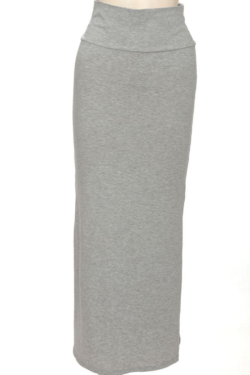 Falda color Gris - Closeando