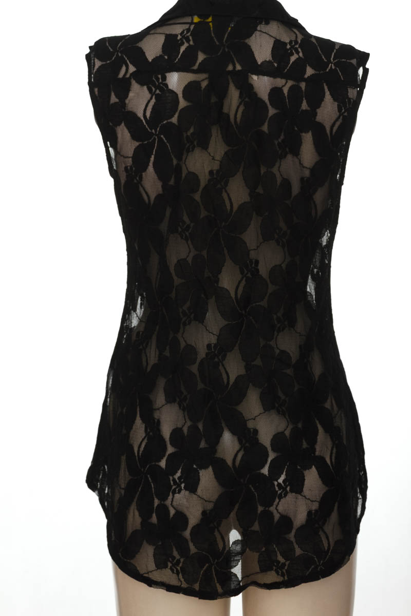 Blusa color Negro - APOLOGY