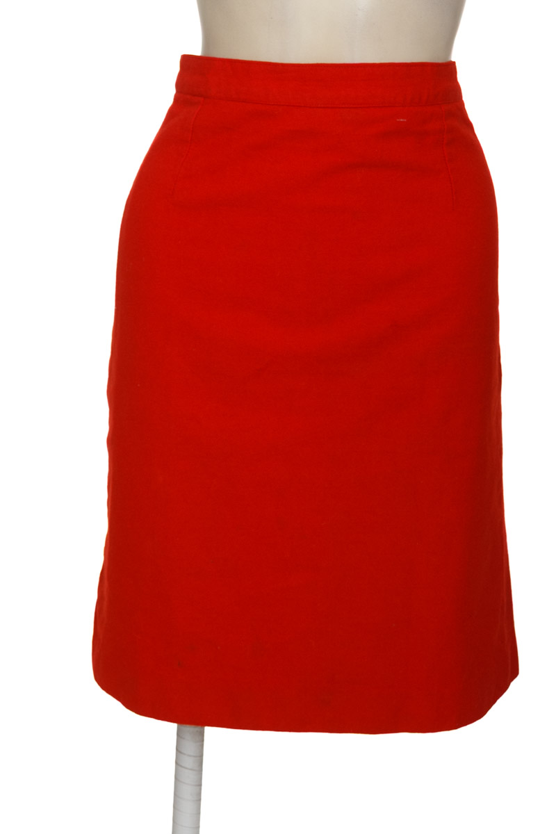 Falda color Rojo - Closeando