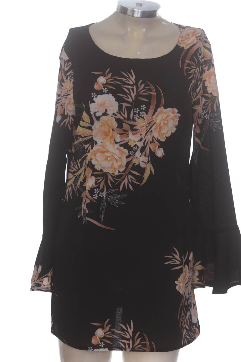 Blusa color Negro - Closeando