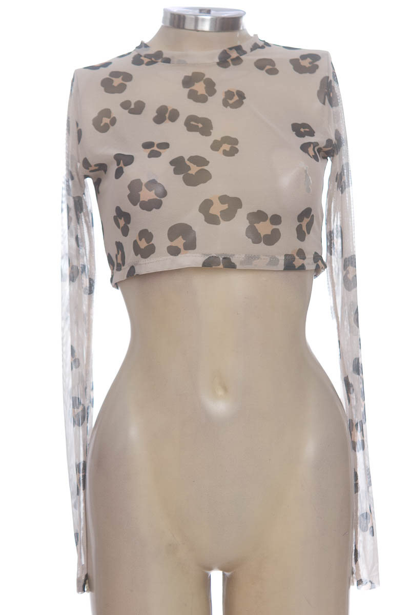 Top / Camiseta color Beige - Closeando