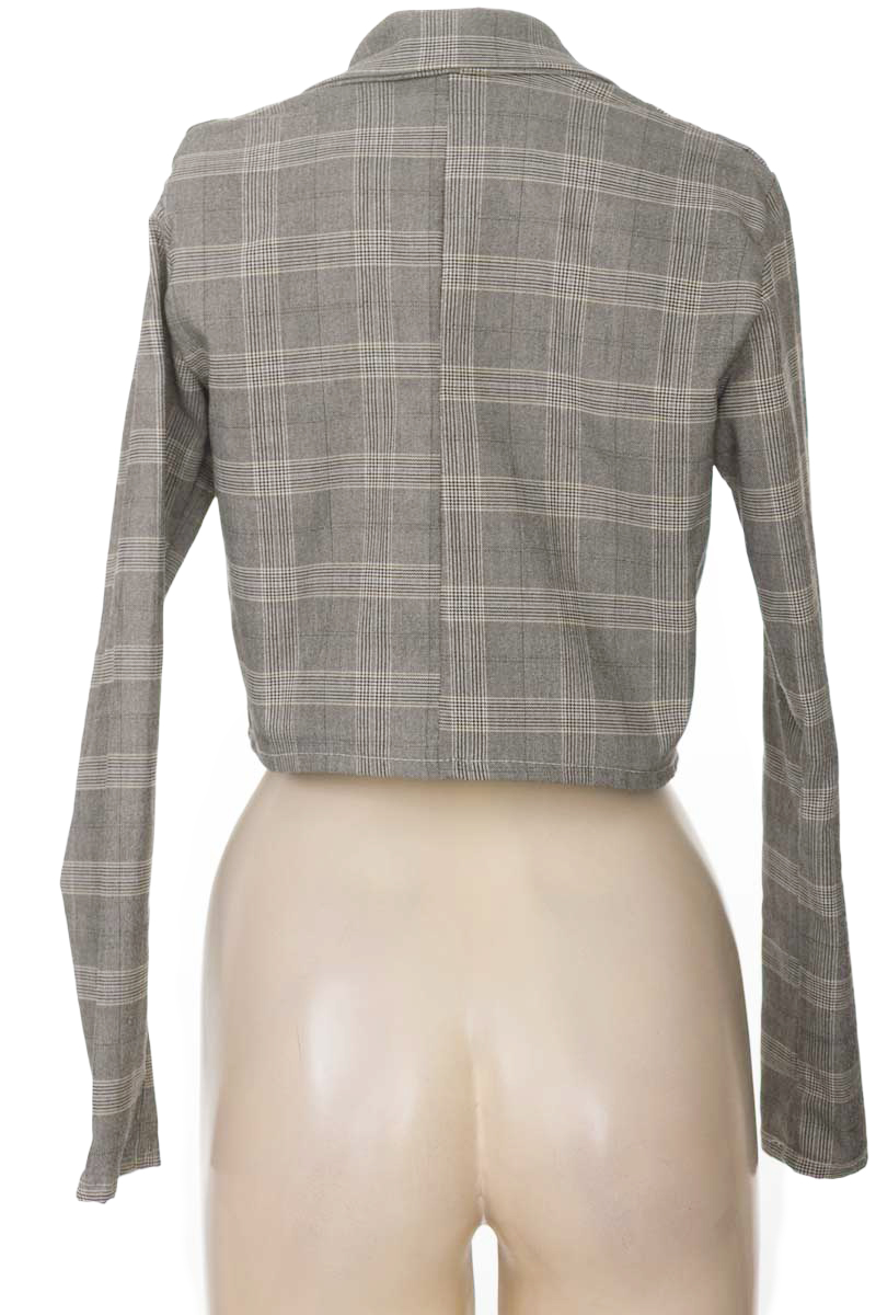 Chaqueta / Abrigo color Gris - Closeando