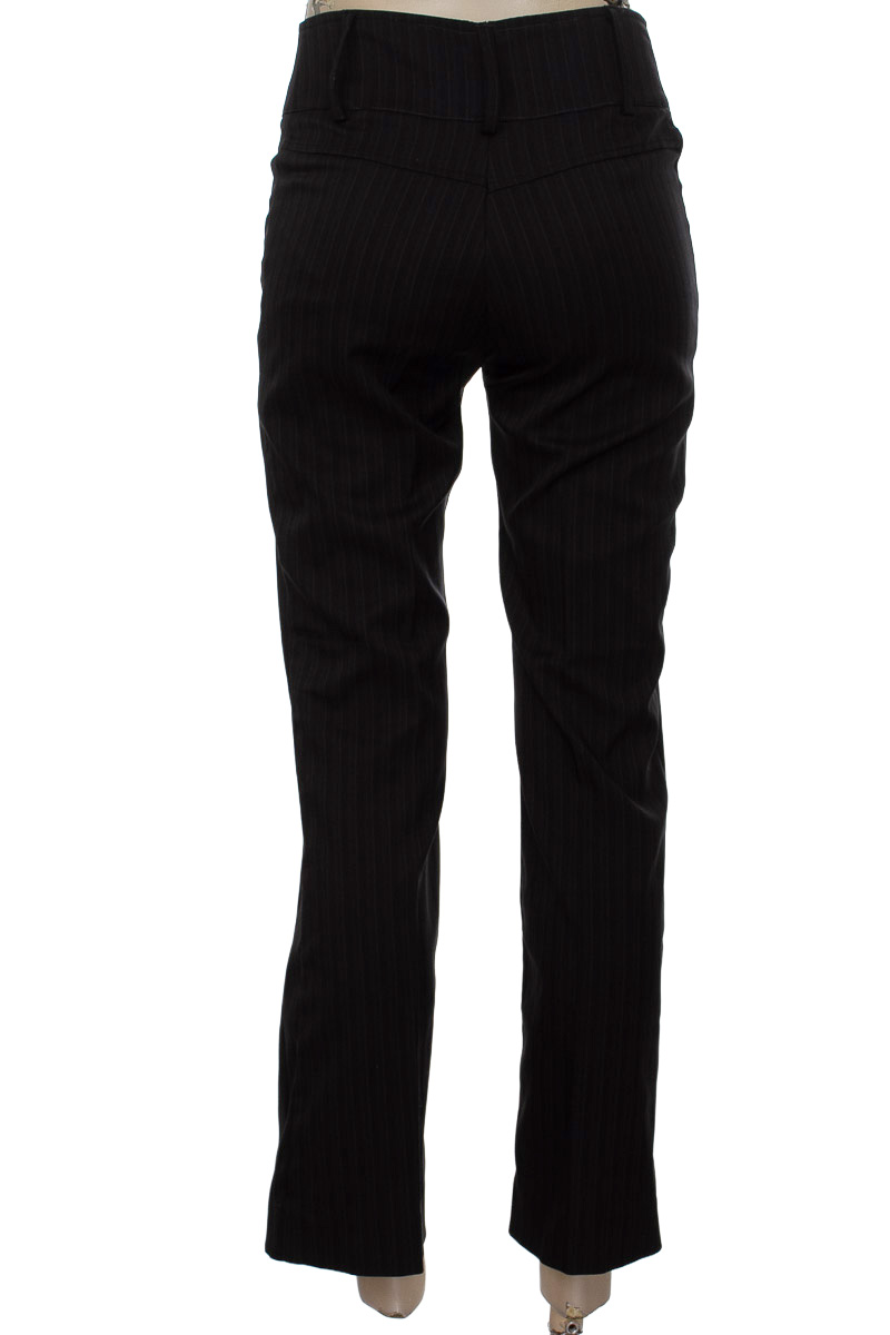 Pantalones color Gris - Closeando