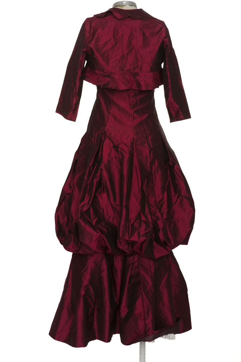 Vestido / Enterizo color Vinotinto - Closeando