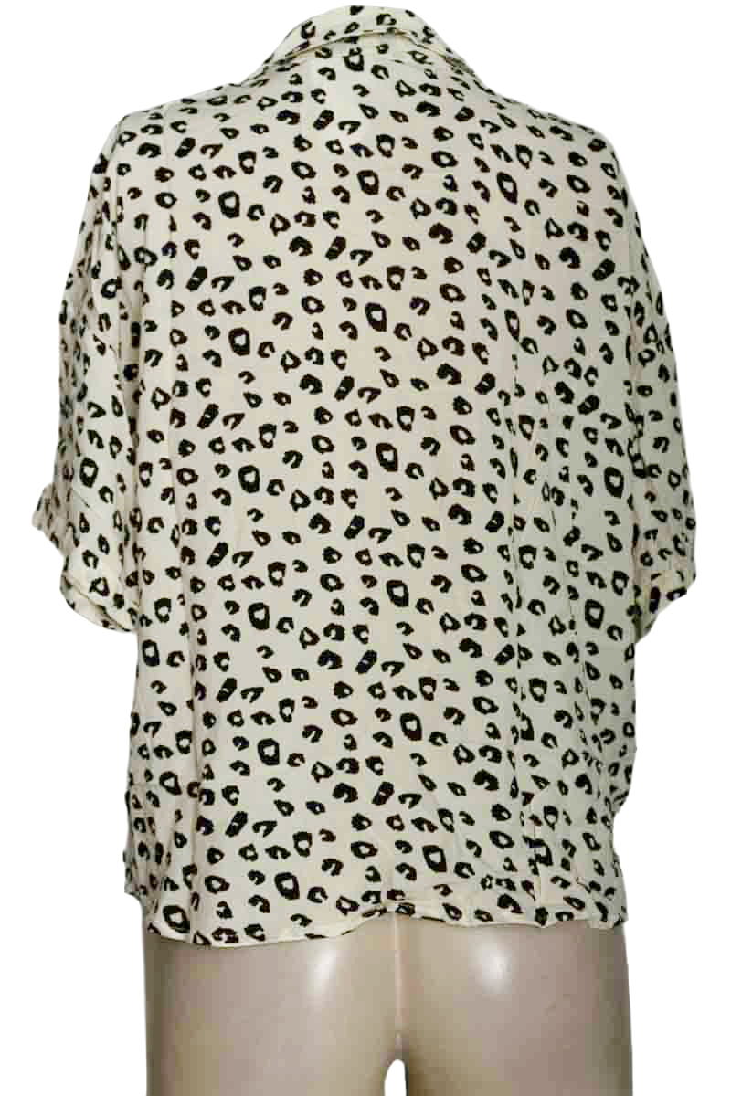 Blusa color Beige - Closeando