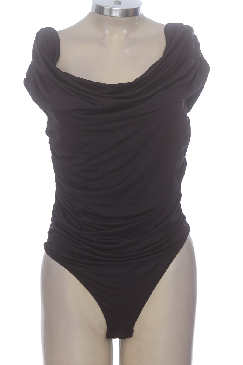 Top / Camiseta color Negro - Divided by H&M