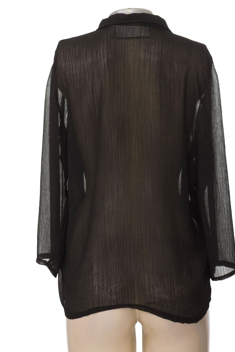 Blusa color Negro - Closeando