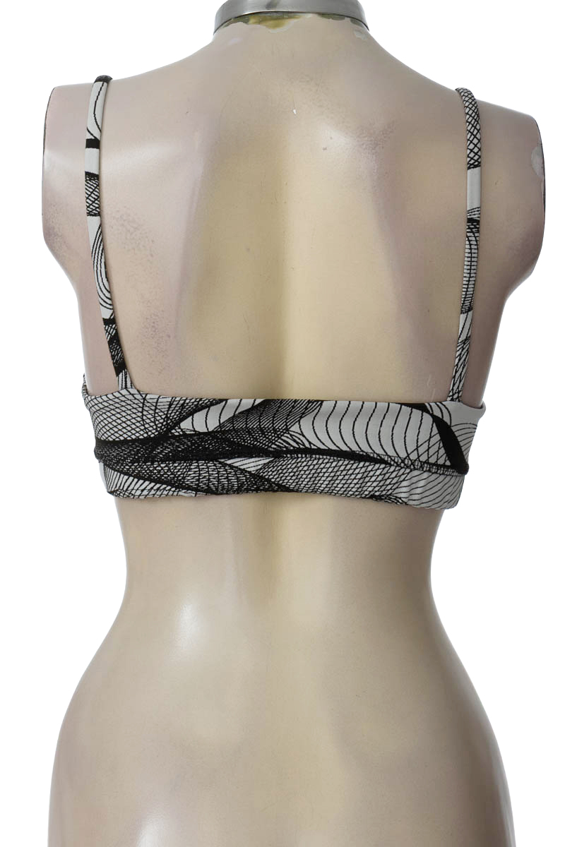 Ropa Deportiva / Salida de Baño color Gris - Maqui