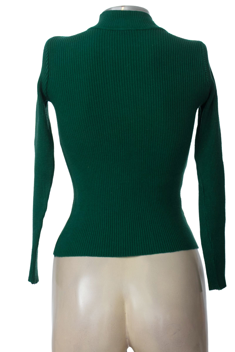 Sweater color Verde - Closeando