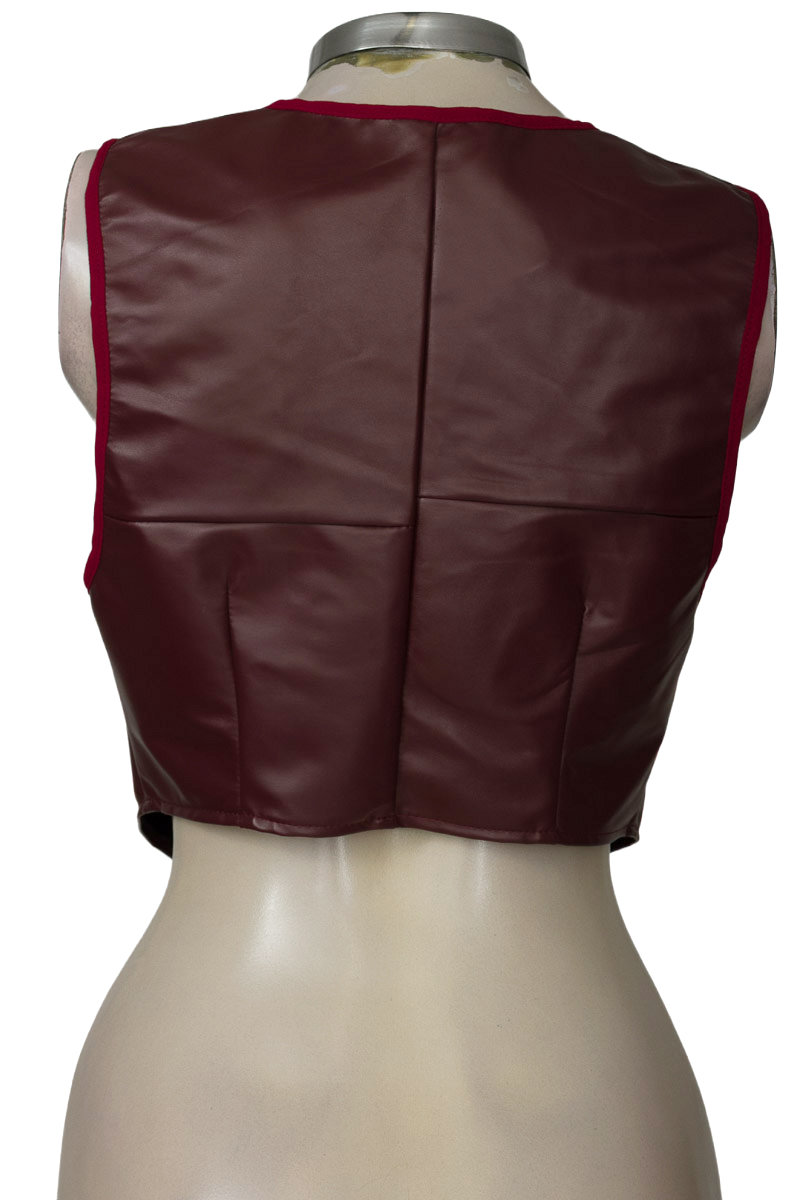 Top / Camiseta color Vinotinto - Closeando