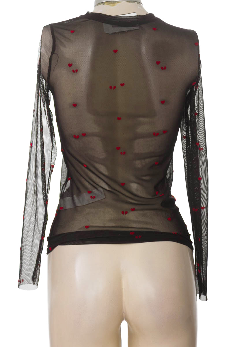 Top / Camiseta color Negro - Stradivarius