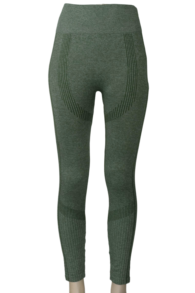 Ropa Deportiva / Salida de Baño color Verde - Closeando